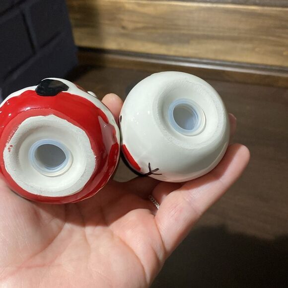 Santa & Snowman Christmas Salt & Pepper Shaker Set - Picture 10 of 10